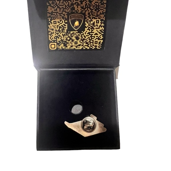 Lamborghini 60th Anniversary Pin New in Box - Picture 6 of 6